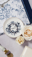 Load image into Gallery viewer, Mrs Blue Floral Tray