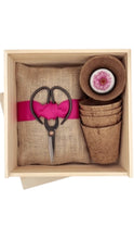 Load image into Gallery viewer, Flower Garden Box