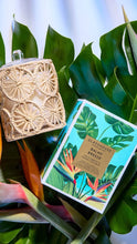 Load image into Gallery viewer, 13.4oz Balmy Breeze Candle
