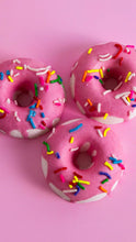 Load image into Gallery viewer, Birthday Cake Bath Set
